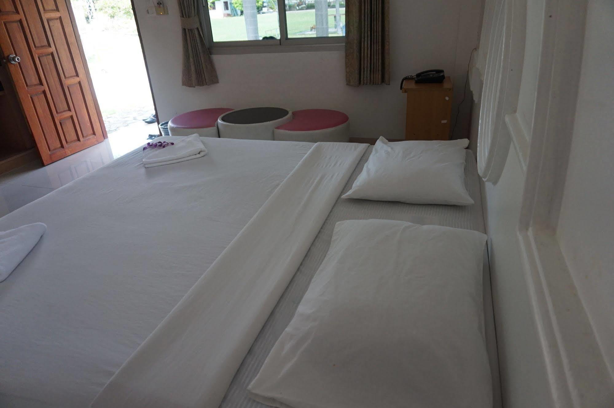 A.P.Garden Hotell Kalasin Exteriör bild