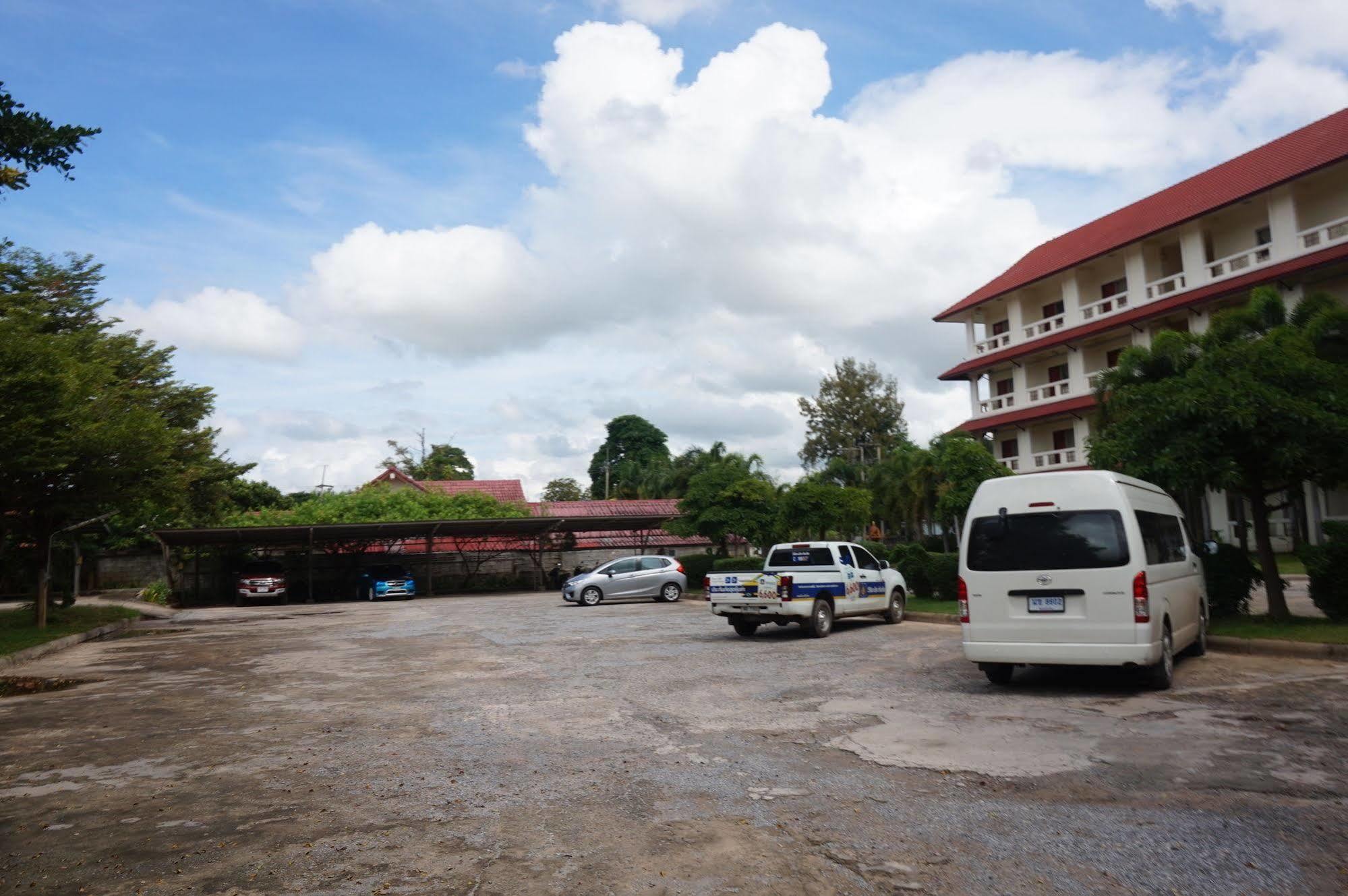 A.P.Garden Hotell Kalasin Exteriör bild
